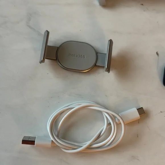 Flow Pro White Camera Stabilizer - Picture 2 of 13